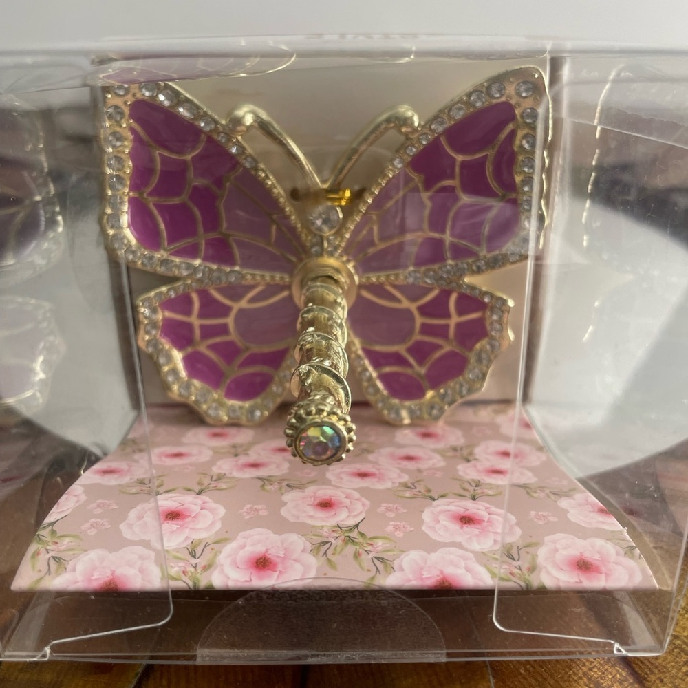 Butterfly ring holder - Picture 2 of 6